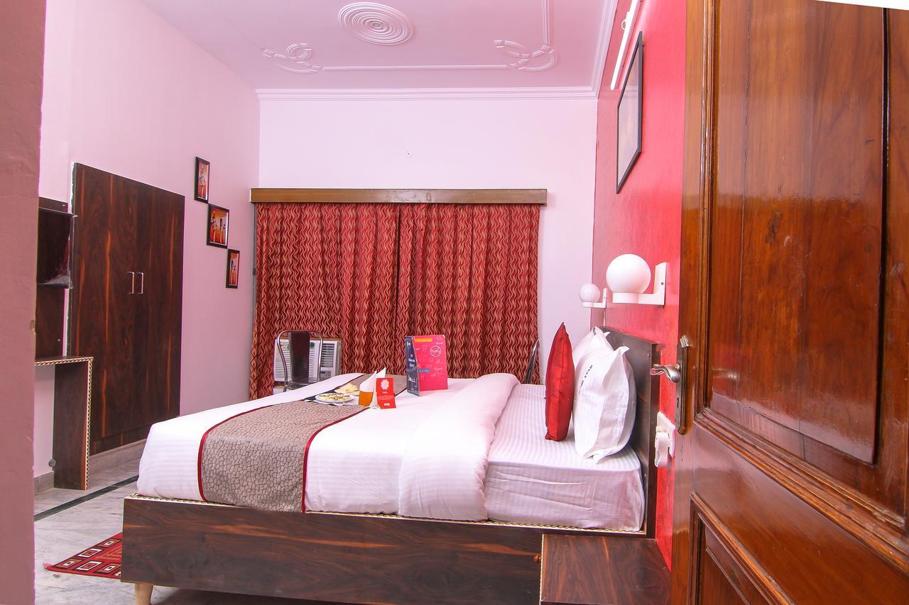 Oyo 12857 D Moon Star Lucknow