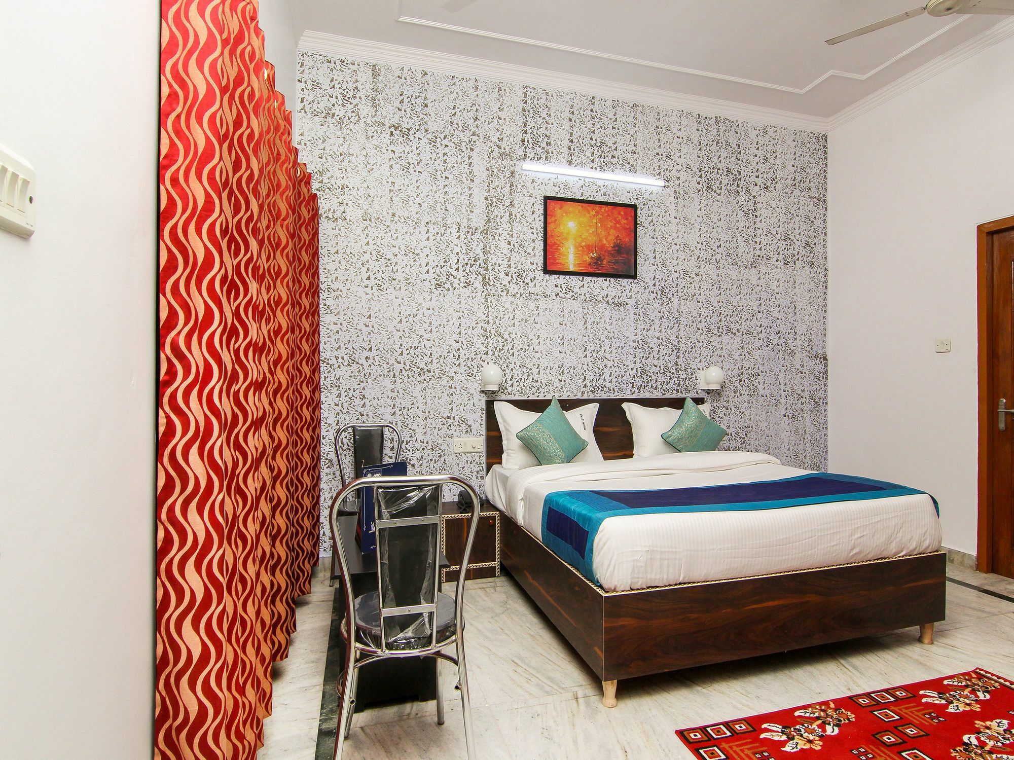 Oyo 12857 D Moon Star Hotel Lucknow
